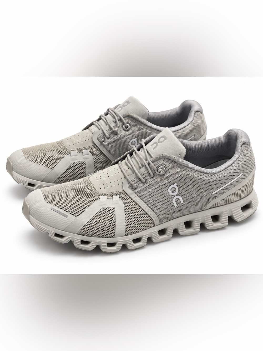 ON Running Cloud Men’s 10.5 Gray Tennis Shoes / Sneakers